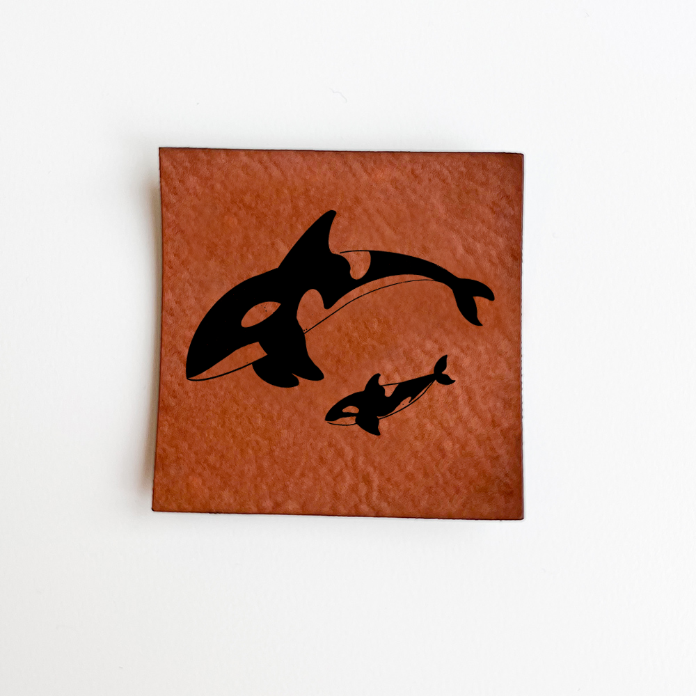 Weiches Kunstlederlabel Soft Under Water Orca 4 x 4 cm Label Patch Aufnäher