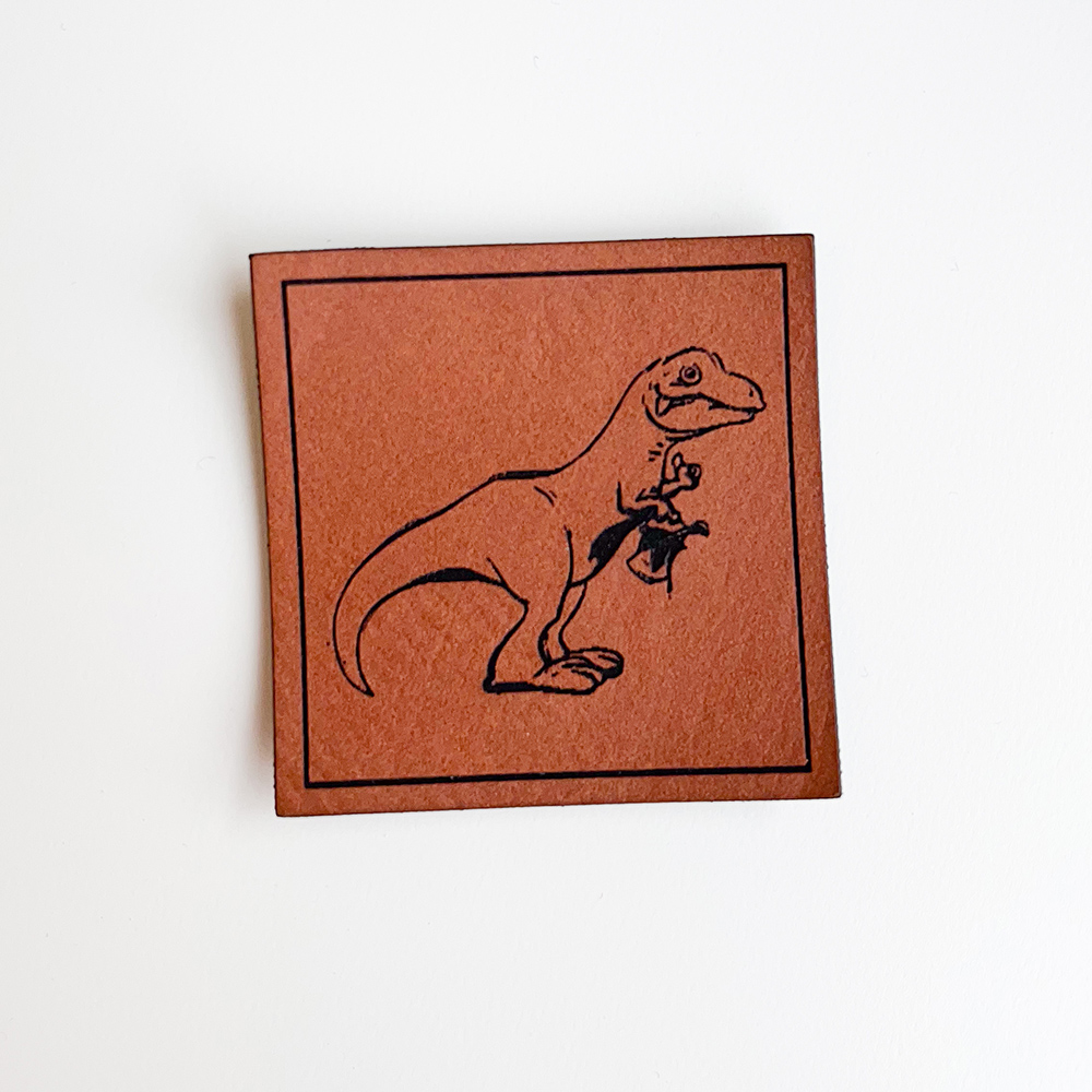 Weiches Kunstlederlabel Soft My little Dino T-Rex Braun 4 x 4 cm Label Patch Aufnäher